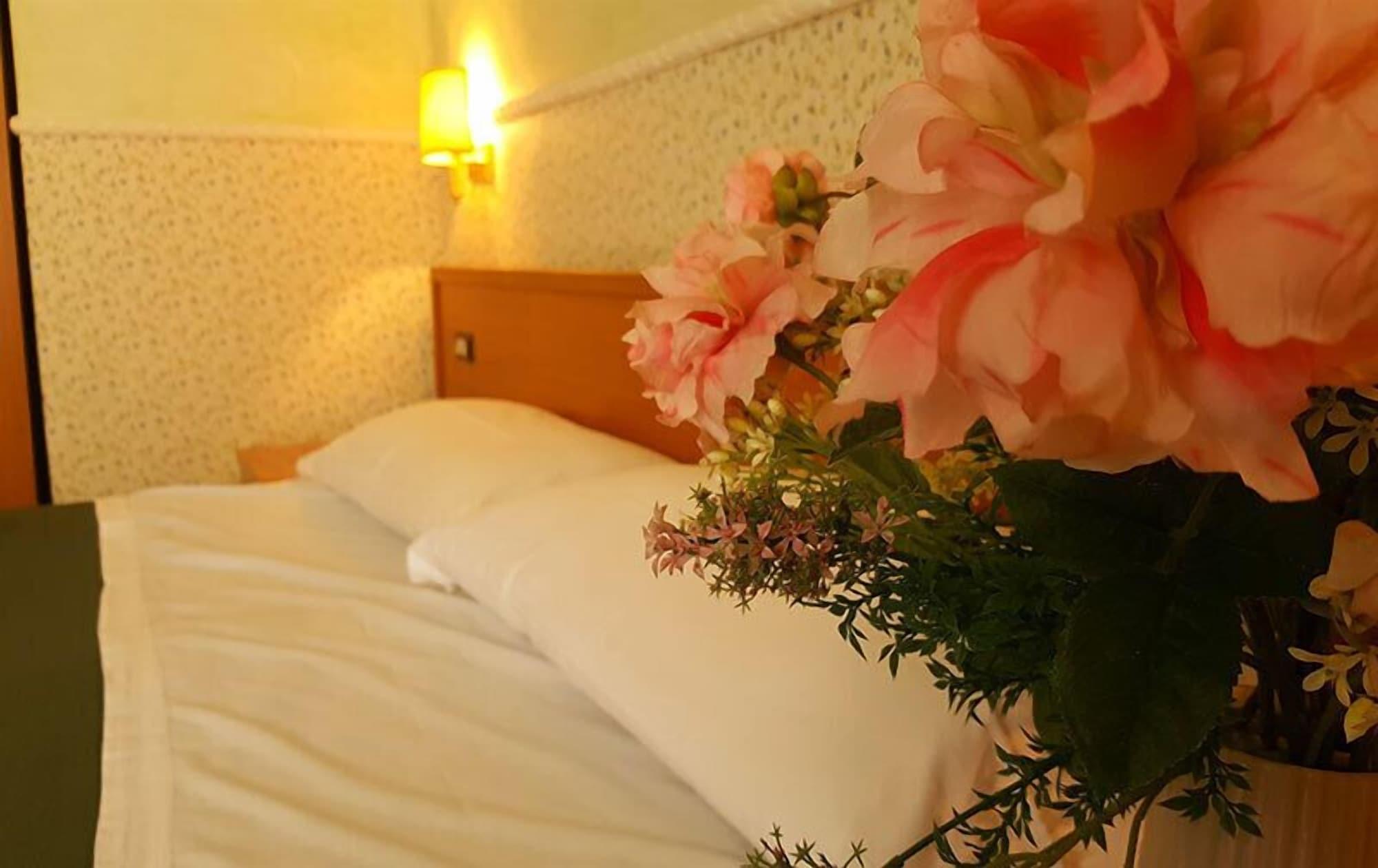 Numa Rome Linea Hotel Exterior photo